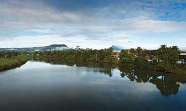Tweed River with view onto Wollumbin National Park - Image credit: Don Fuchs